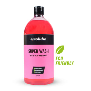 Airolube Super Wash 1000ml is een plant based fiets- en autoshampoo voor het reinigen van lakken. De natuurlijke formule reinigt moeiteloos vet en vuil. Daarnaast zorgt de Super Wash voor een vlekkeloos en streeploos resultaat na gebruik. Super Wash is... - AE-trading