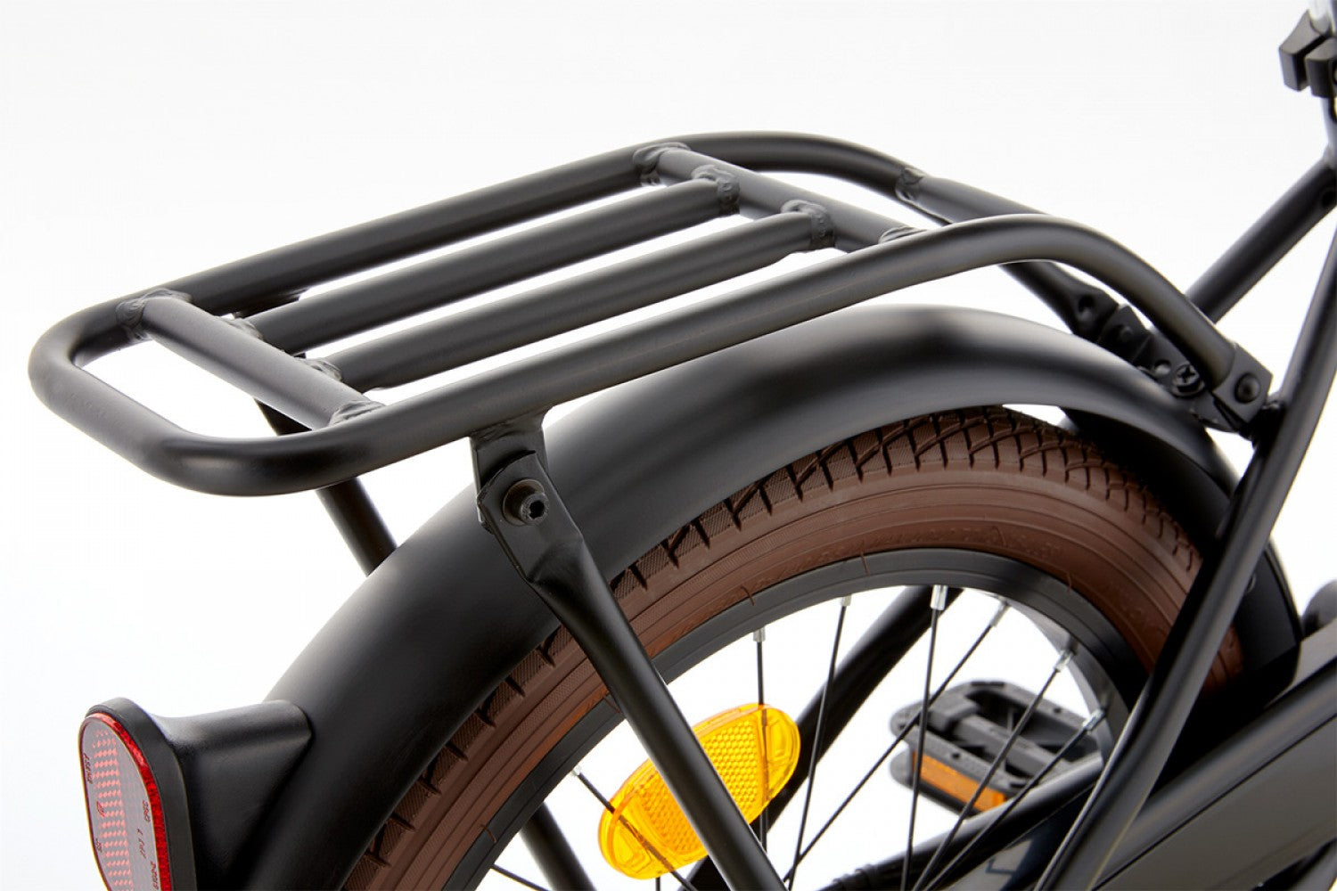 SuperSuper Cooper 18 Kinderfiets Mat Zwart – Sportieve en Sterke Jongensfiets met Lichtgewicht Frame en Veiligheidshandvatten - AE-trading