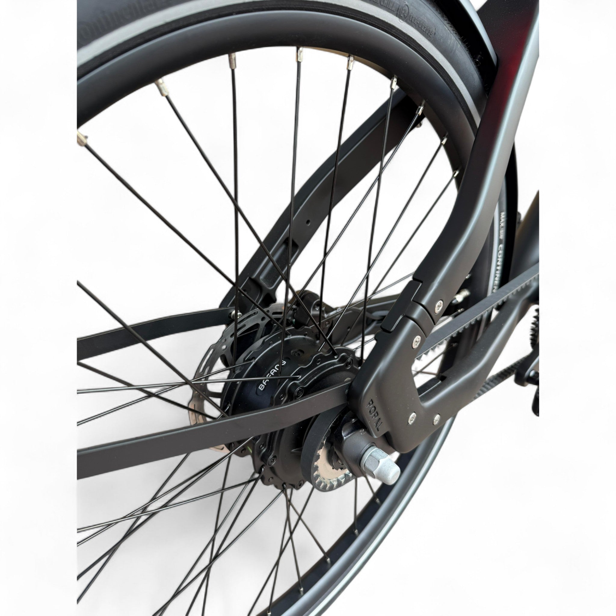 Popal Era 2025 - Elektrische Stadsfiets - Mat Zwart - 28 inch - Belt Drive - Accu 504Wh (36V, 14Ah) - 250W (40Nm) Bafang Achterwielmotor - Hydraulische Remmen - AE-trading