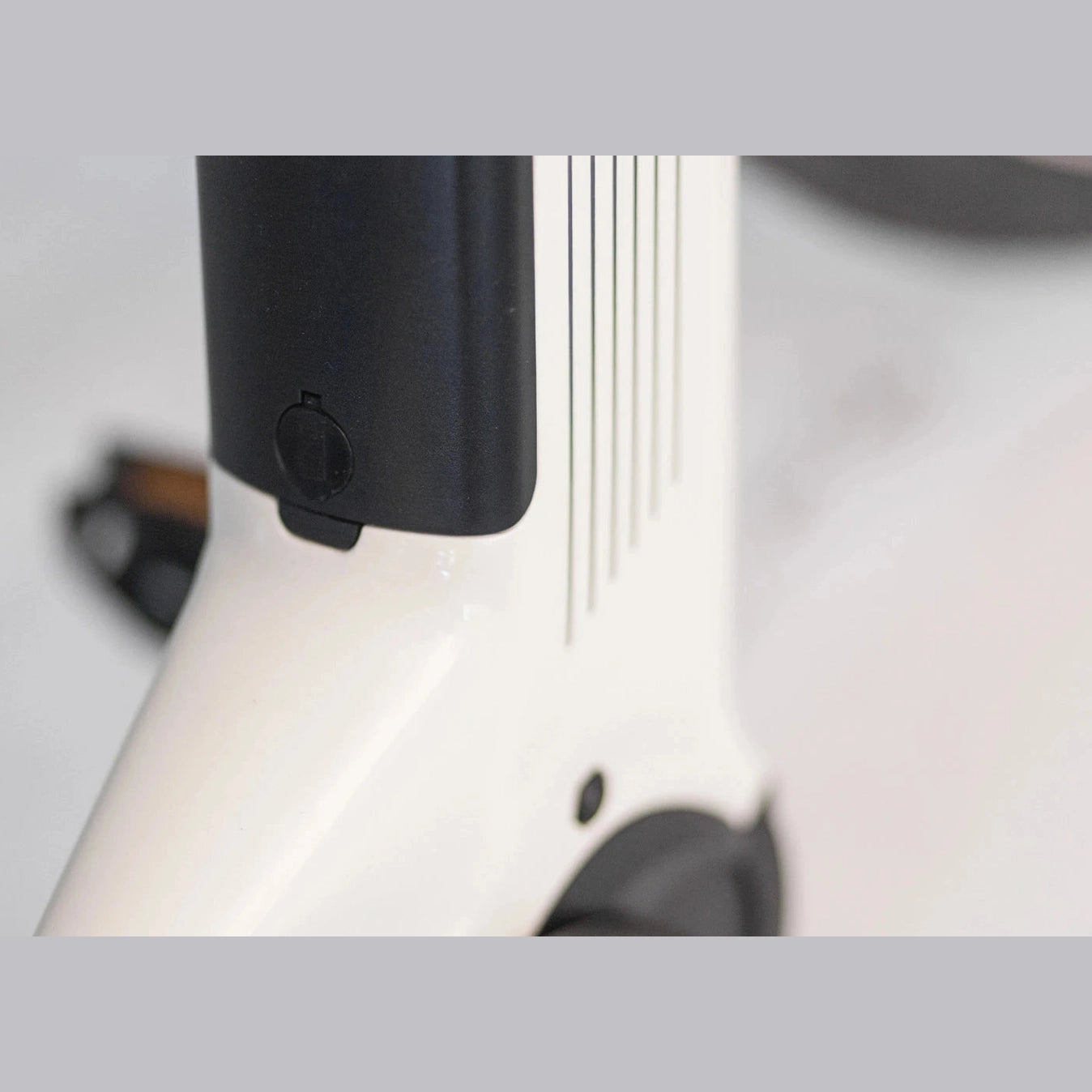 Puch E-Modern SUV N7 Elektrische Fiets - Creme Wit - Damesfiets - E-bike - AE-trading