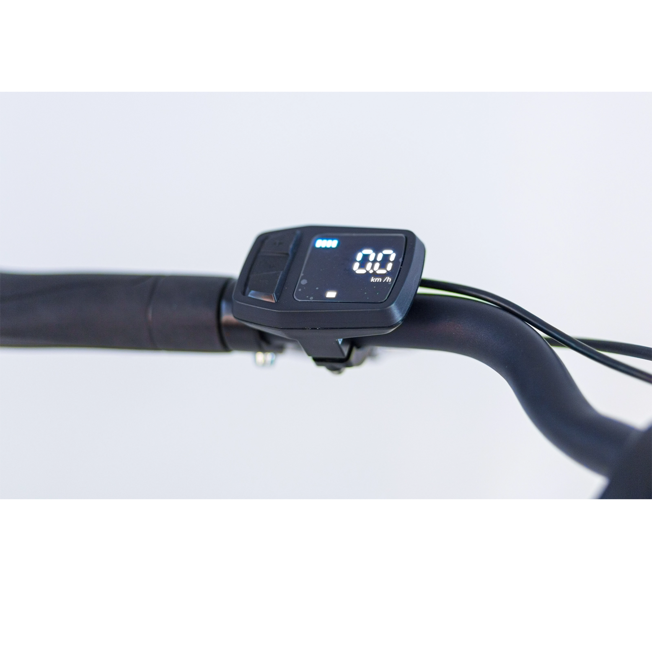 Tomos EB 05 - Elektrische Fiets - Glanzend Zwart - 28 inch - 50 cm - Accu 522Wh - 250W Ananda Voorwielmotor - Shimano Tourney 7 Versnellingen - V-Brake Remmen