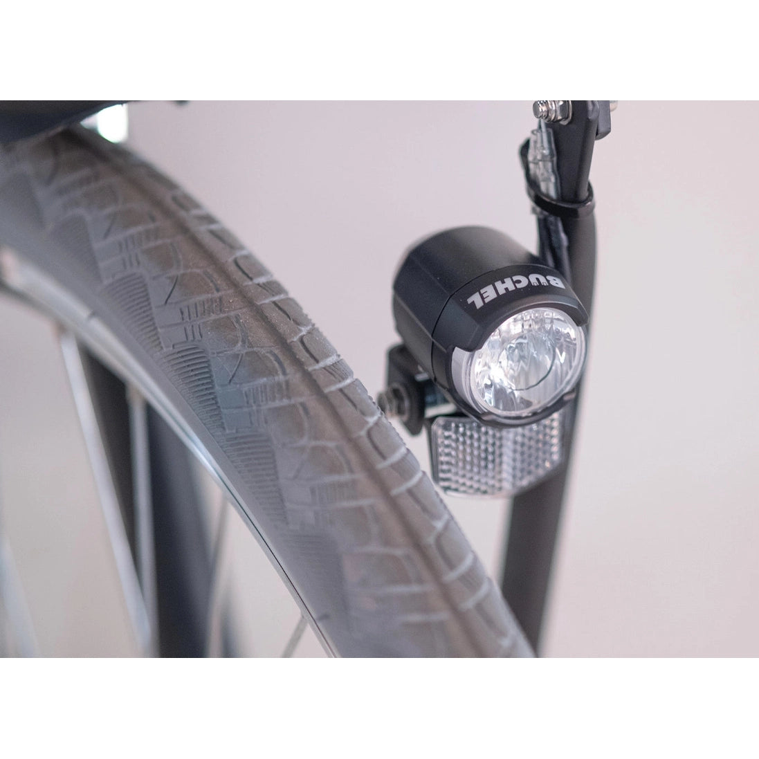 Tomos EB 08 – Coal Black Matt – Elektrische Stadsfiets – 28 inch – Ananda 250W Voorwielmotor – Shimano Nexus 3 Versnellingen – 522 Wh Accu – Framemaat 55 cm - AE-trading