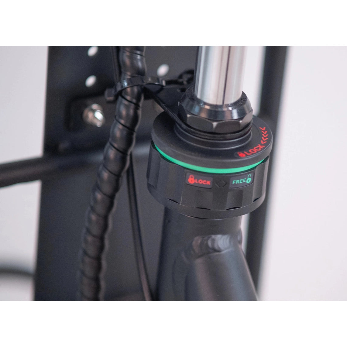 Tomos EB 08 – Coal Black Matt – Elektrische Stadsfiets – 28 inch – Ananda 250W Voorwielmotor – Shimano Nexus 3 Versnellingen – 522 Wh Accu – Framemaat 50 cm - AE-trading