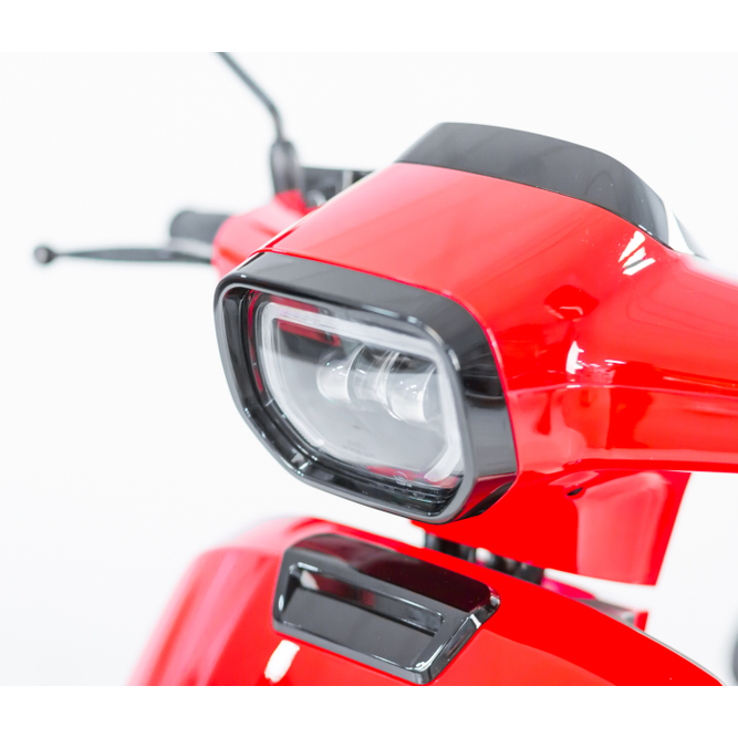 Tomos GS 01 – Glossy Red – Euro 5+ Benzinescooter – 49cc – 2,1 kW – CVT – LED-verlichting – 10 inch wielen - AE-trading
