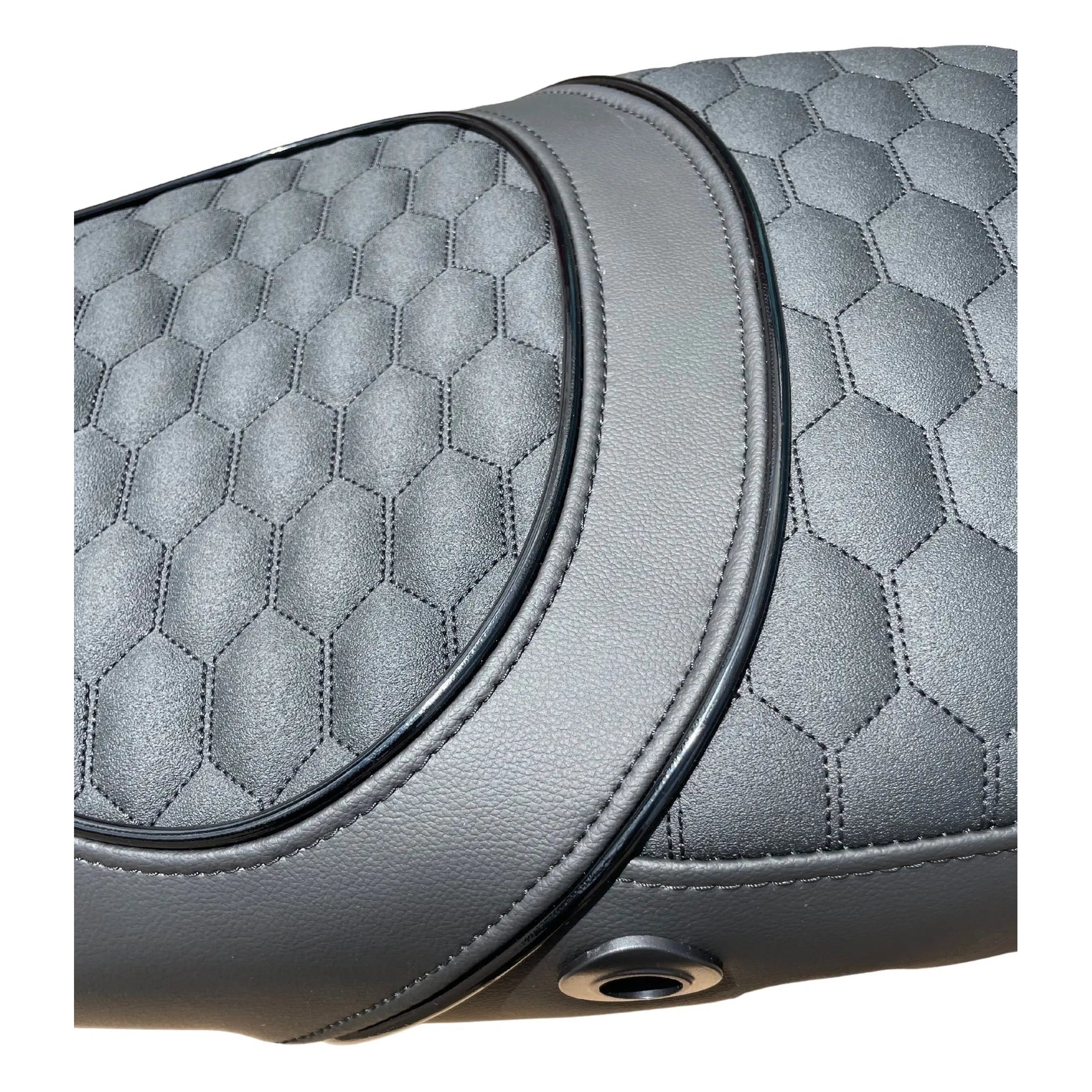 Vespa Sprint Custom Zadel dubbelzits met RS patroon zwarte bies en antislip leer - High Quality