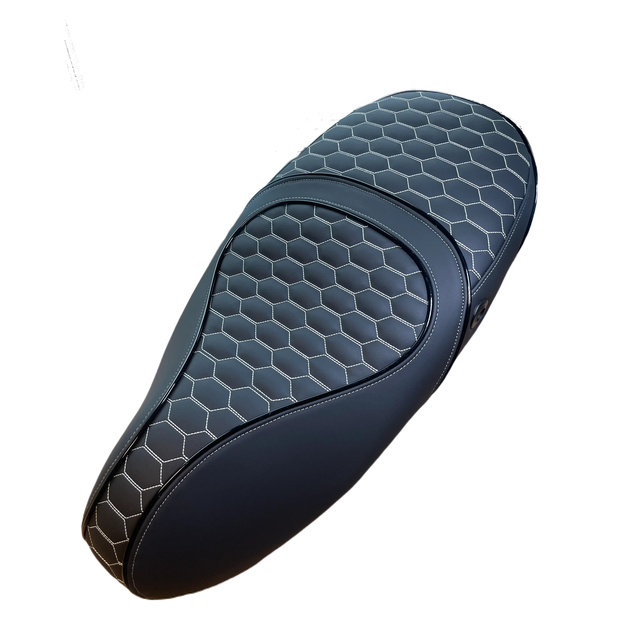 Vespa Sprint Custom Zadel dubbelzits met RS witte stiksels glans zwarte bies - High Quality