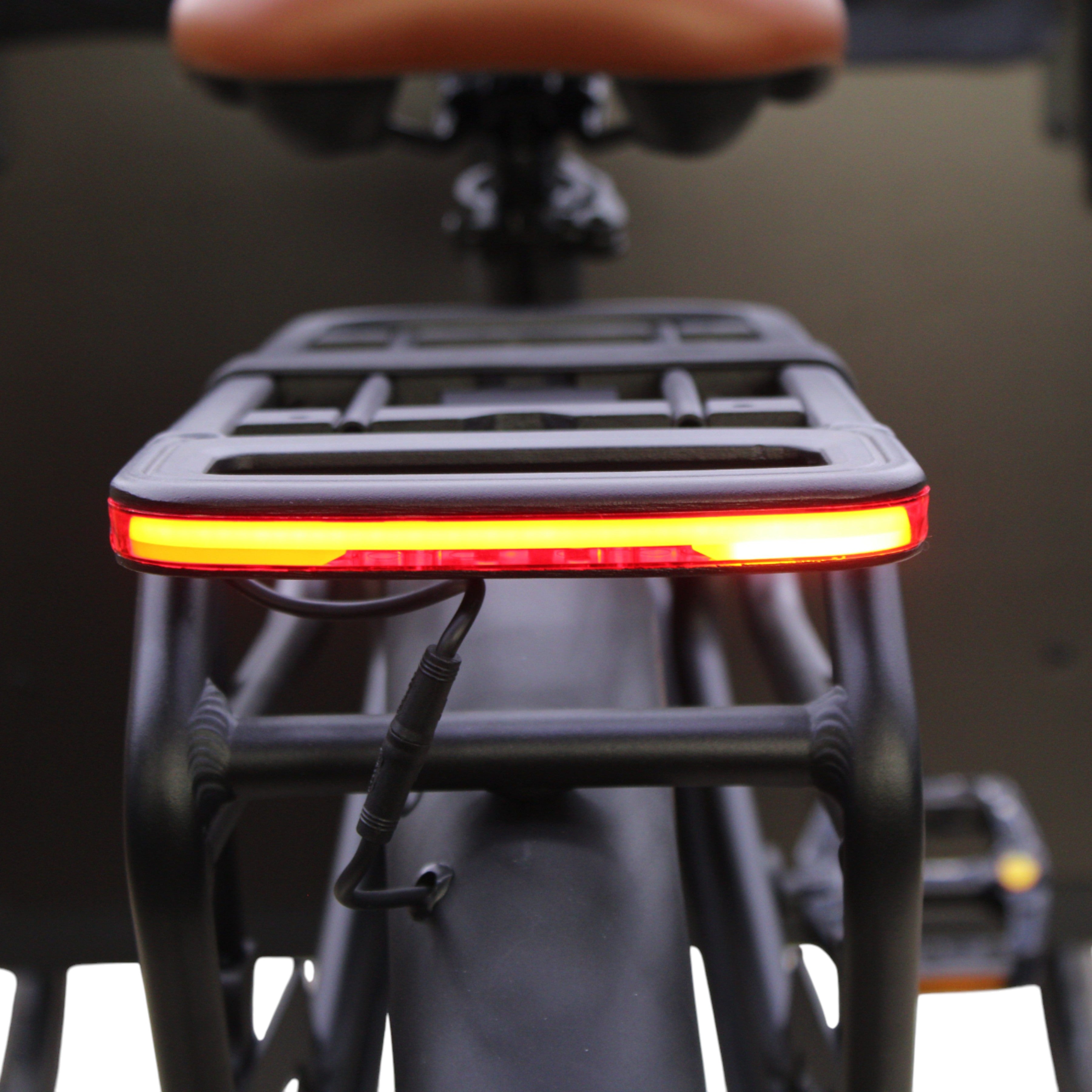 Vogue Bakfiets E-Cargo Journey-S 7DR met Hydraulische Remmen - Zwart met Bruine Accenten - AE-trading