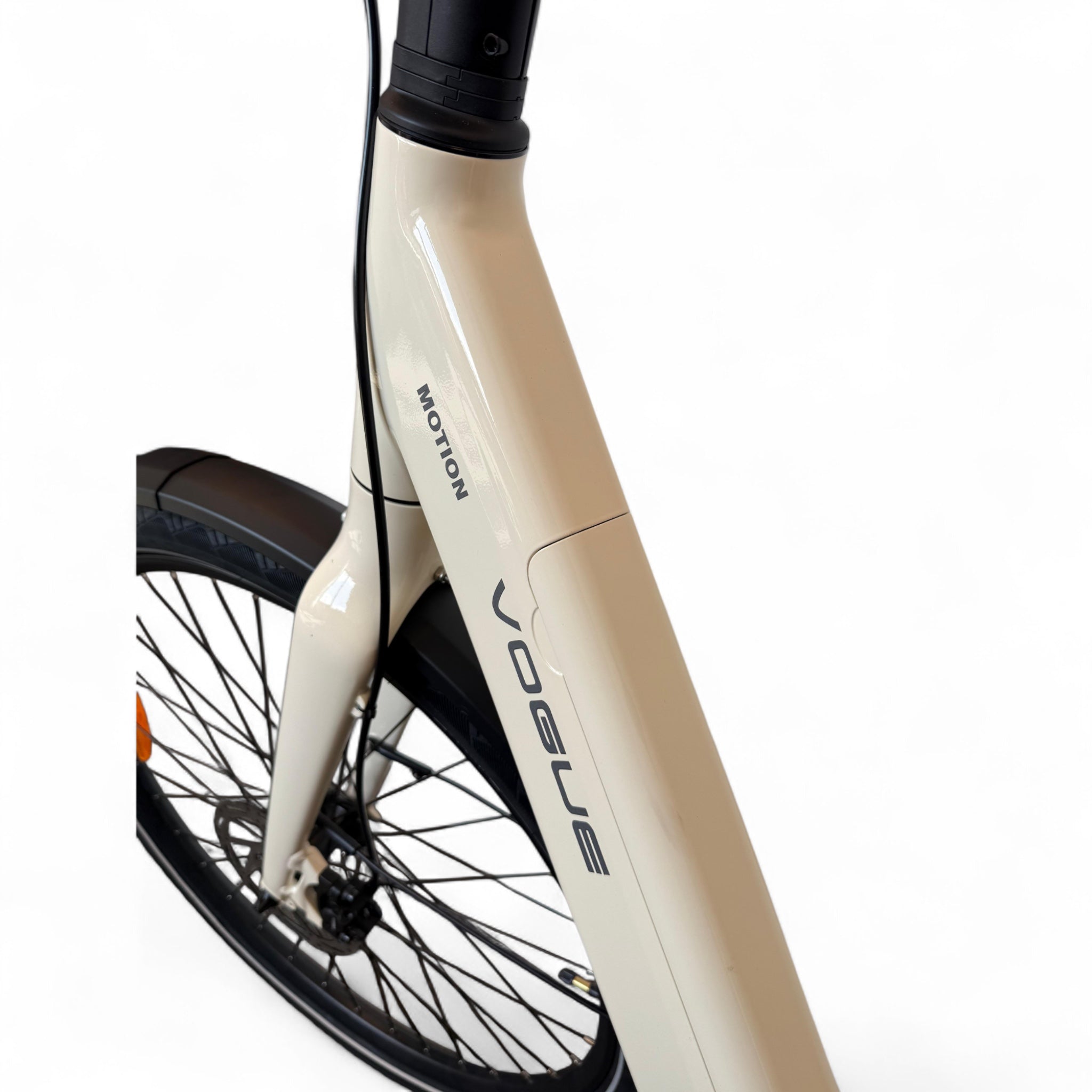 Vogue Motion – Elektrische Fiets – Wit – 28 inch – 250W – 36V – Shimano 7 Versnellingen – Actieradius 50-80 km - AE-trading