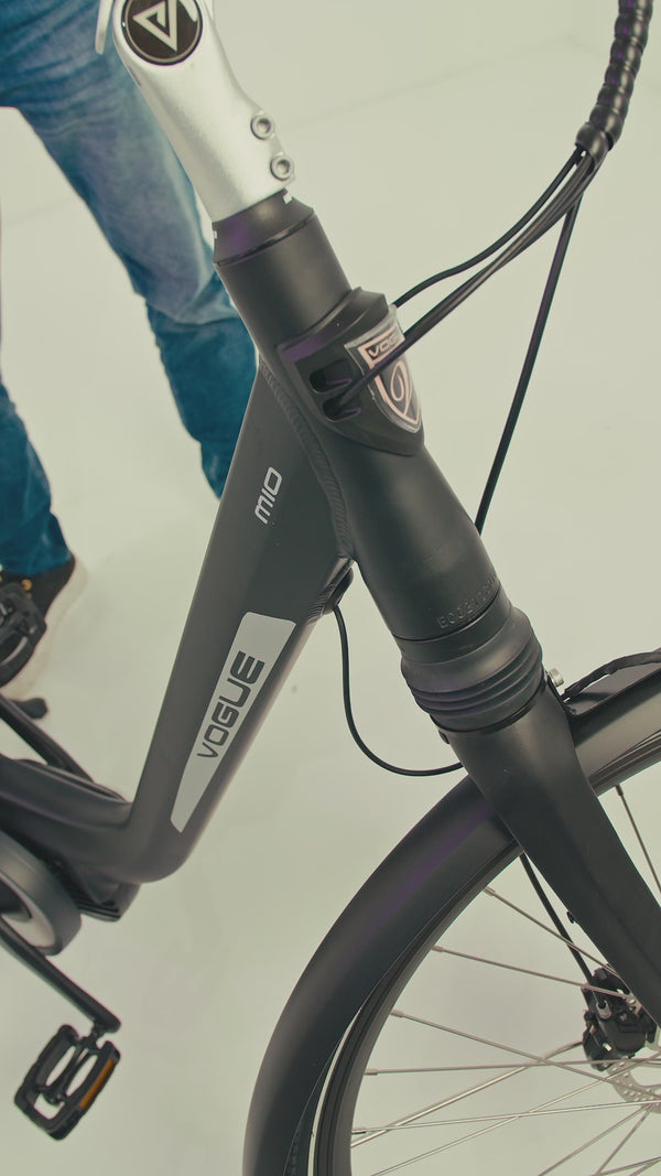Vélo Électrique Vogue Mio 8SP avec Freins Hydrauliques 13Ah 36V 468Wh 46cm - Noir Brillant