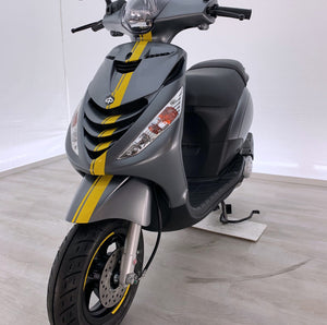 Stickerset CVS Mercedes AMG Geel | Piaggio Zip - AE-trading