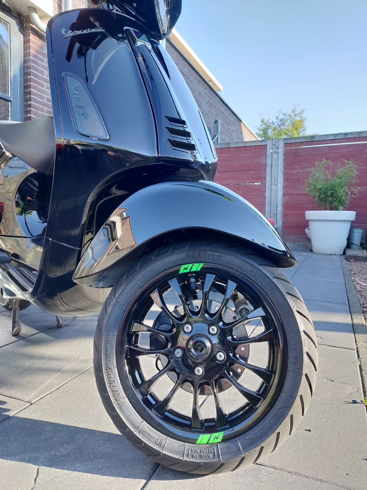 Wielstickerset CVS THNDR Fluor Groen | Vespa Sprint - AE-trading