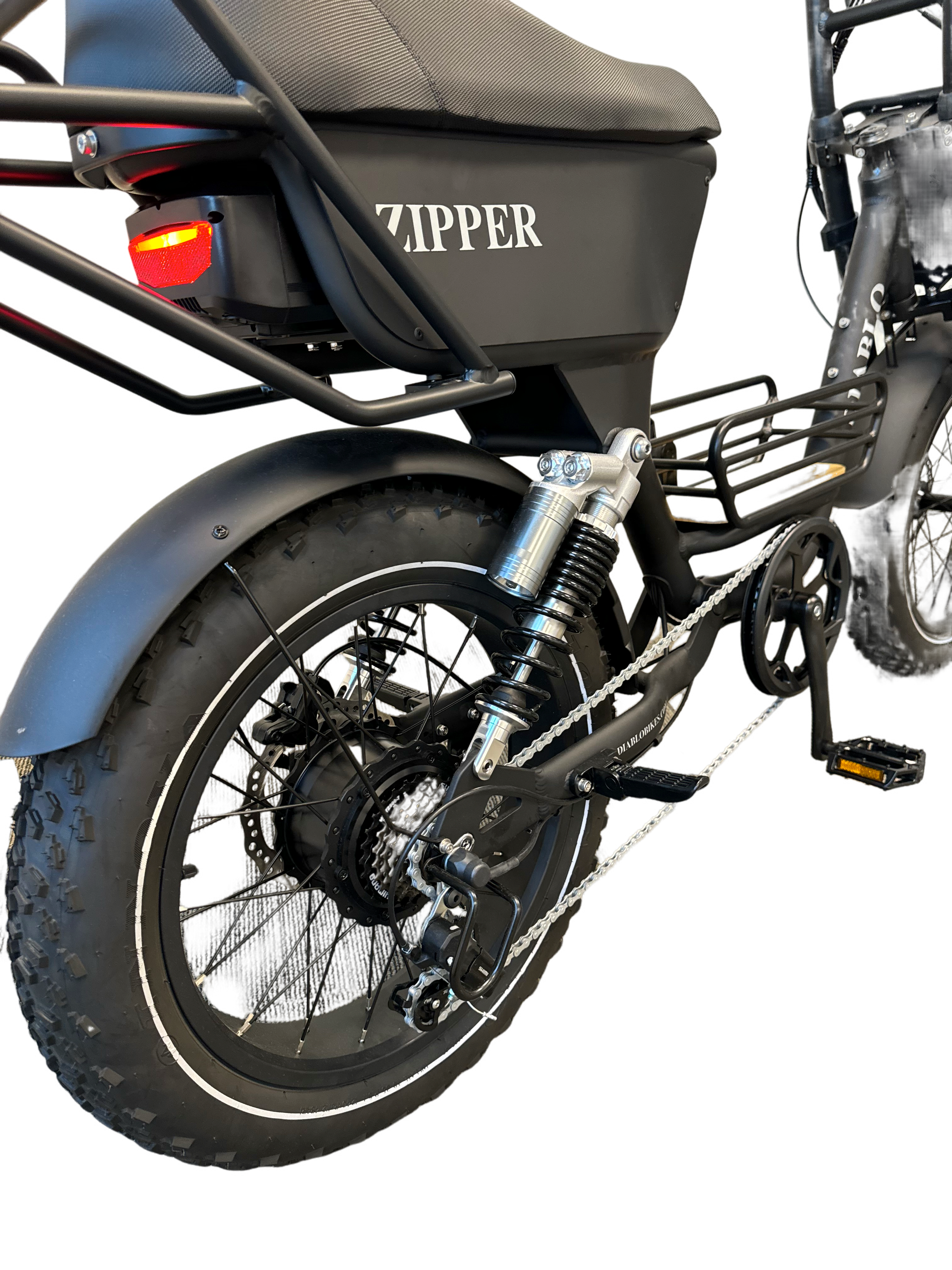Diablo Zipper Fatbike 7SP Shimano Versnellingen en Achtervering - Mat zwart - AE-trading