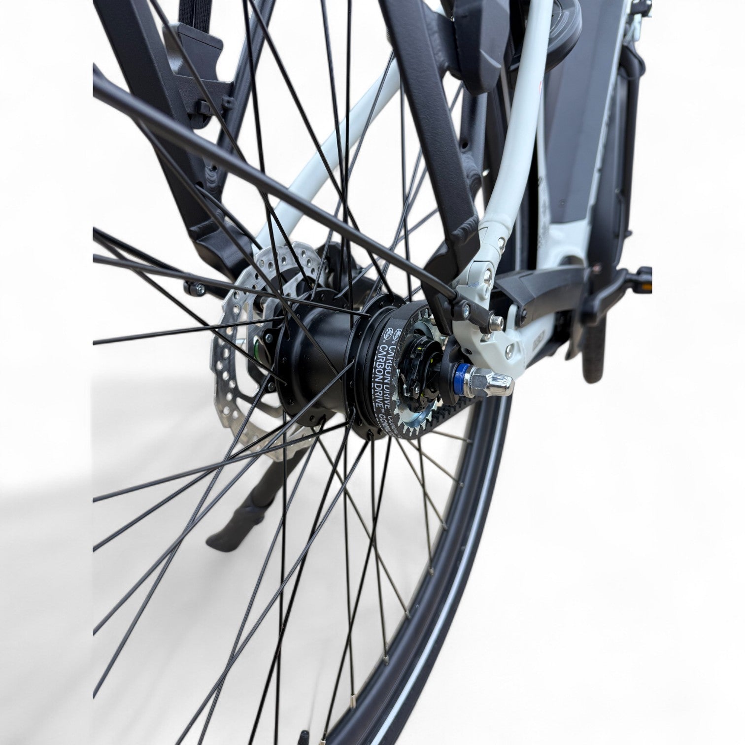 Vogue Prestige – Elektrische Unisex E-Bike 28 inch – 48 cm – MOTINOVA Middenmotor 80Nm – V-Snaar Aandrijving – 14,5Ah Accu – Mat Cool Grey - AE-trading