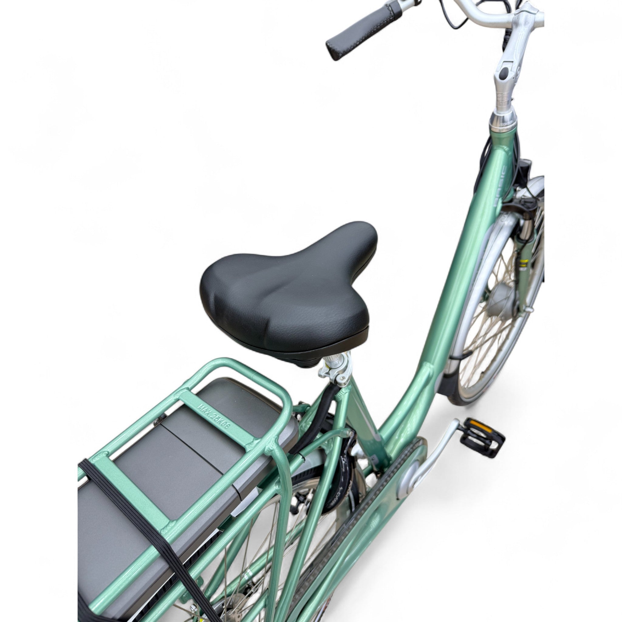 Vogue Basic N7 E-bike Groen 47cm – Elektrische Damesfiets met 468Wh Accu, Shimano Nexus 7, Voorwielmotor & LED Verlichting – Actieradius tot 100 km - AE-trading