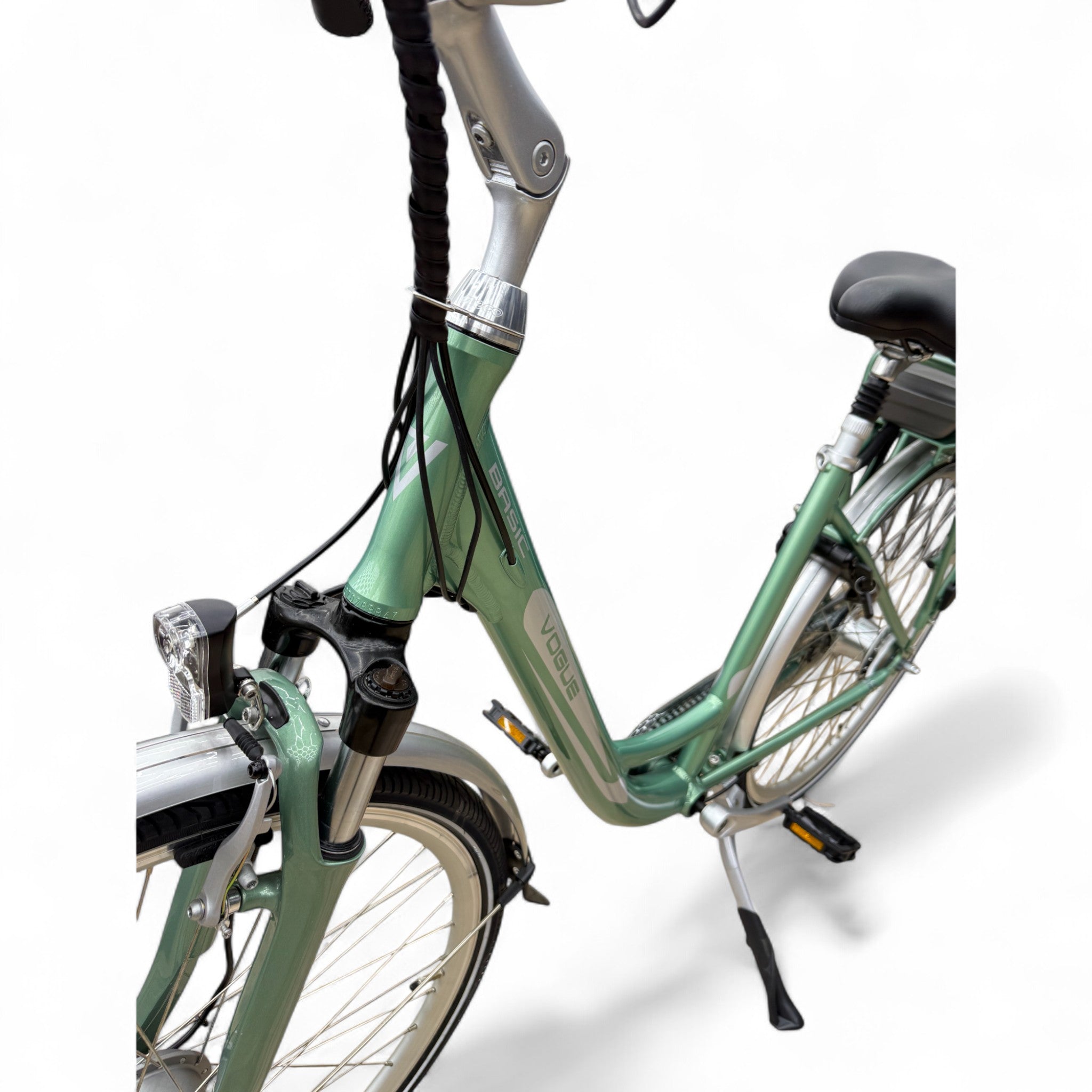 Vogue Basic N7 E-bike Groen 47cm – Elektrische Damesfiets met 468Wh Accu, Shimano Nexus 7, Voorwielmotor & LED Verlichting – Actieradius tot 100 km - AE-trading