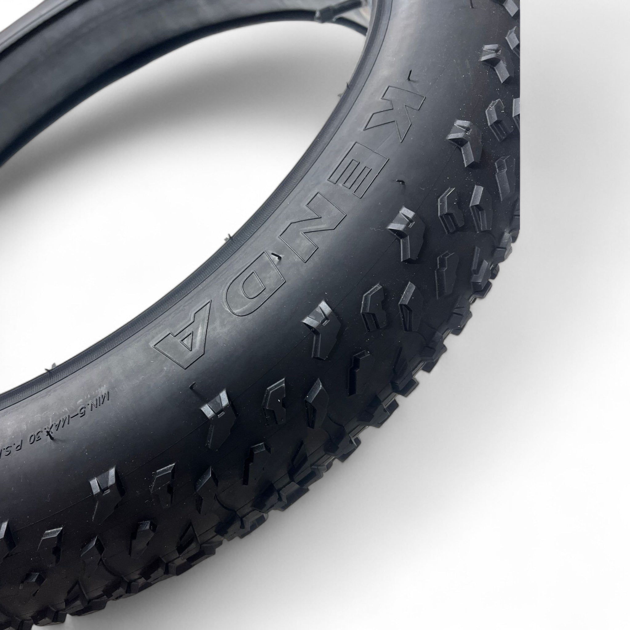 Kenda Buitenband 24 Inch – 24x4.00 – Voor Fatbikes – Duurzaam en Gripvast - AE-trading