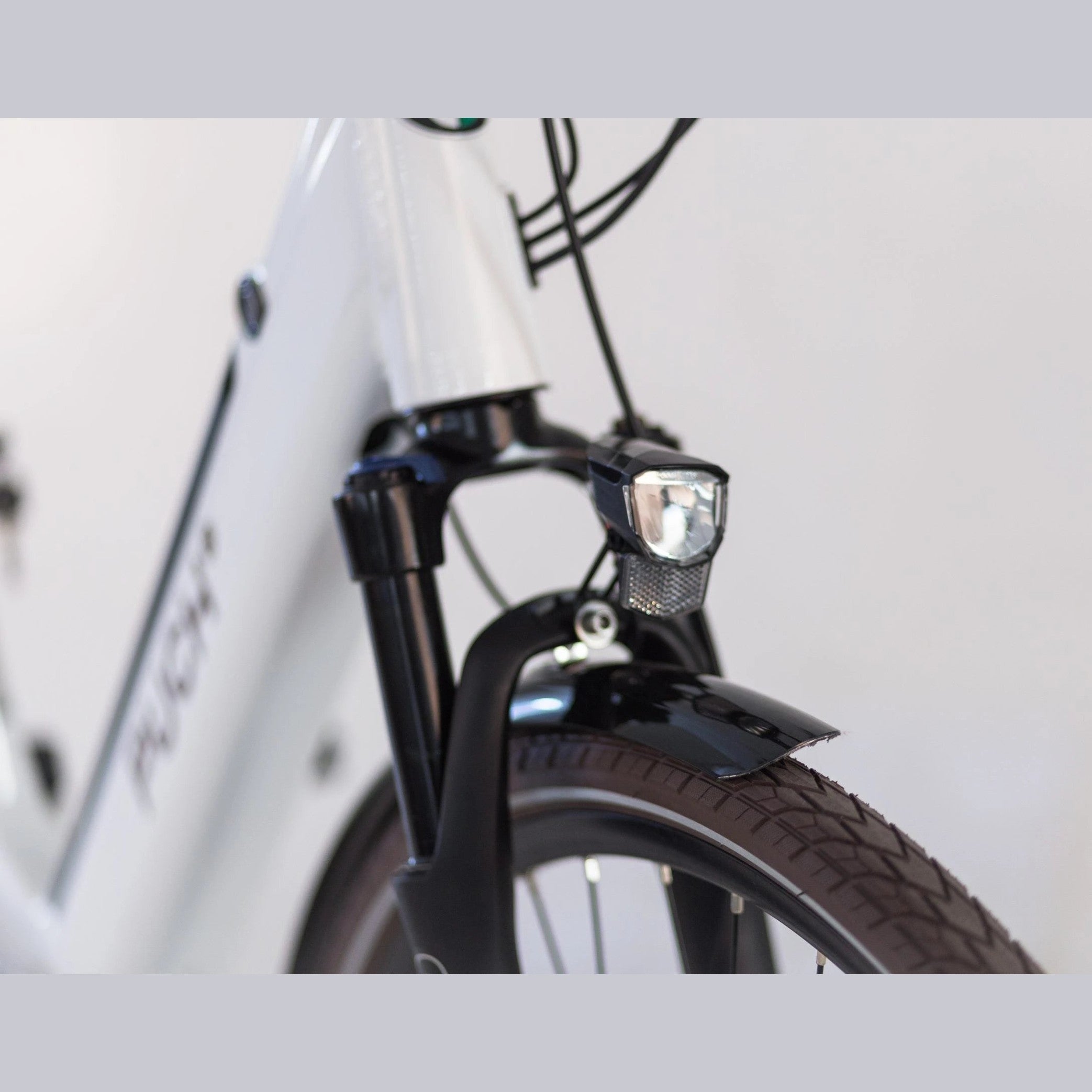 Puch E-Dance S N7 Elektrische Fiets - Damesfiets - Glans wit - Lage instap - Ananda M80 - 7 versnellingen - E-bike