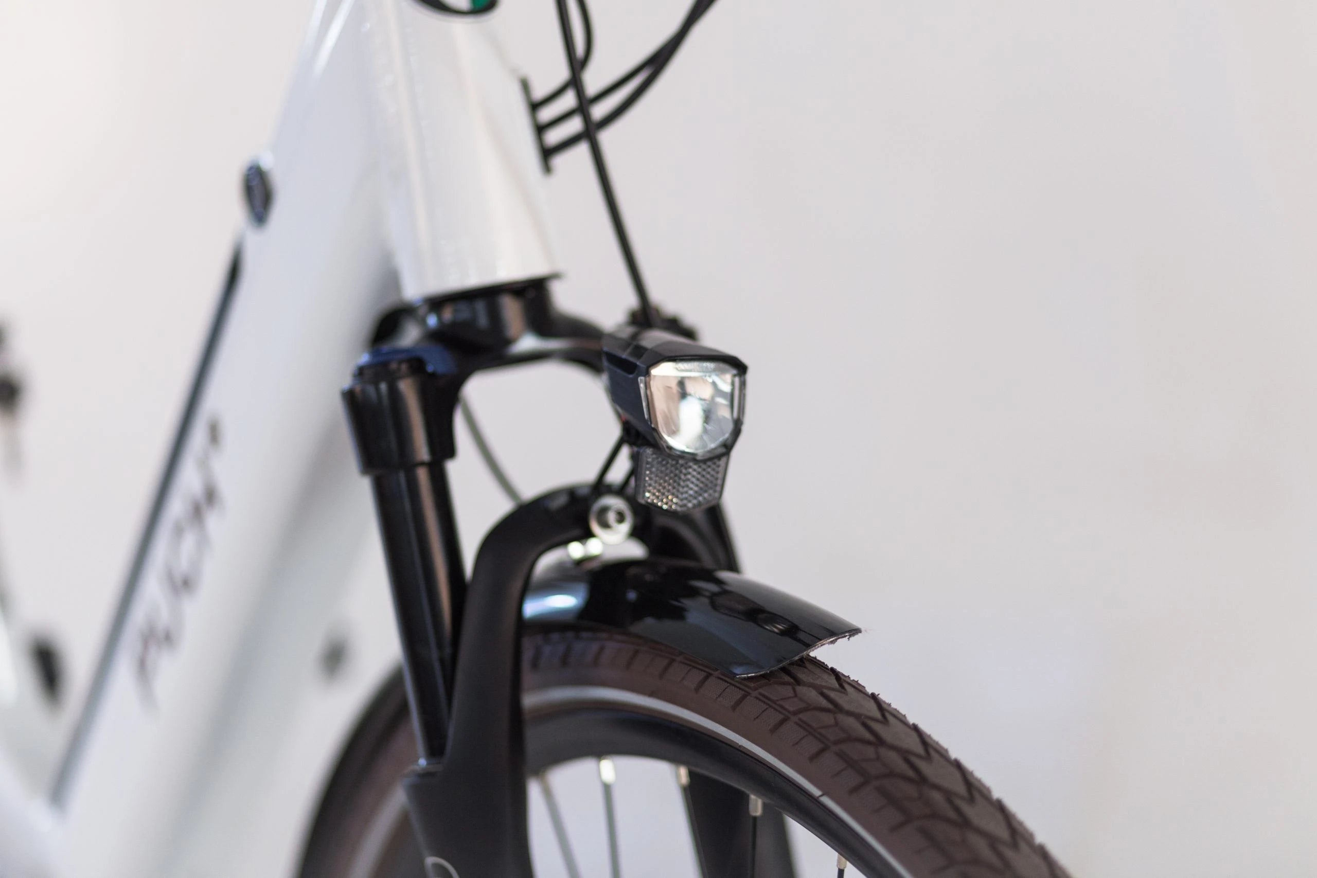 Puch E-Dance S N7 Elektrische Fiets - Damesfiets - Glans wit - Lage instap - Ananda M80 - 7 versnellingen - E-bike - AE-trading