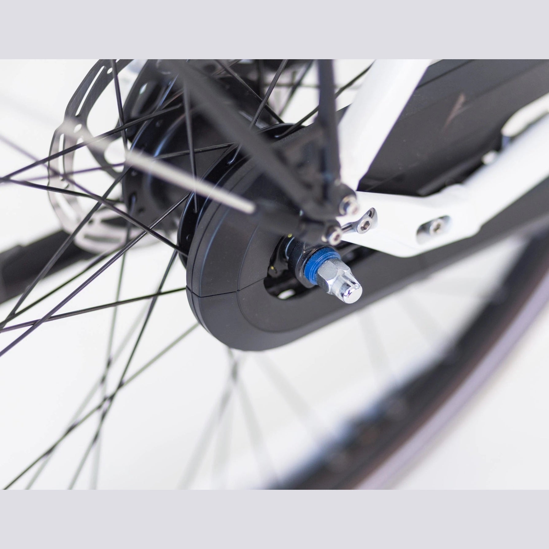 Puch E-Dance S N7 Elektrische Fiets - Damesfiets - Glans wit - Lage instap - Ananda M80 - 7 versnellingen - E-bike