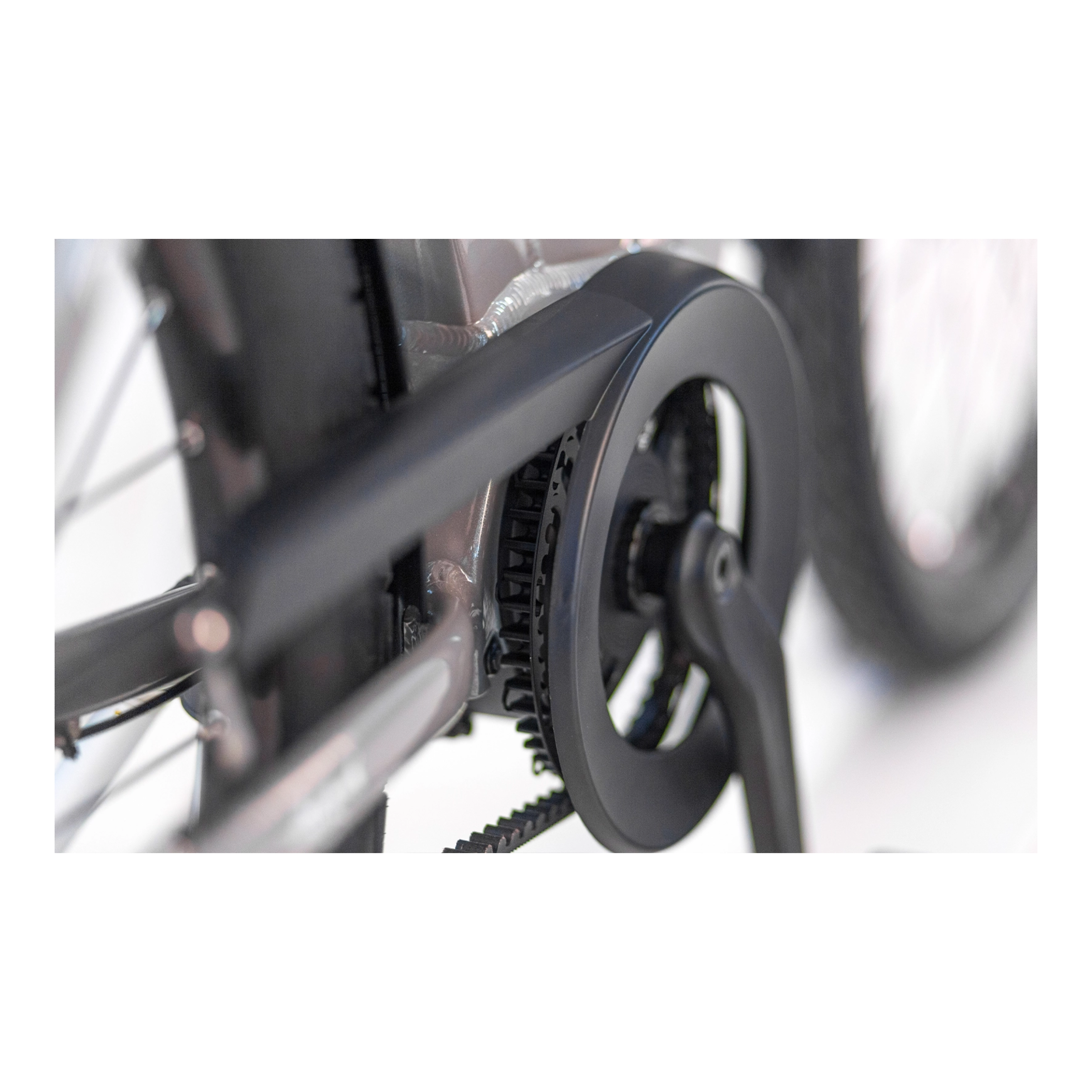 Puch E-Felice N7 - Elektrische Fiets - Aluminium Grijs - Belt Drive - 48cm - Lage Instap - 720Wh Accu Capaciteit - 250W Ananda Middenmotor - Hydraulische Remmen - AE-trading