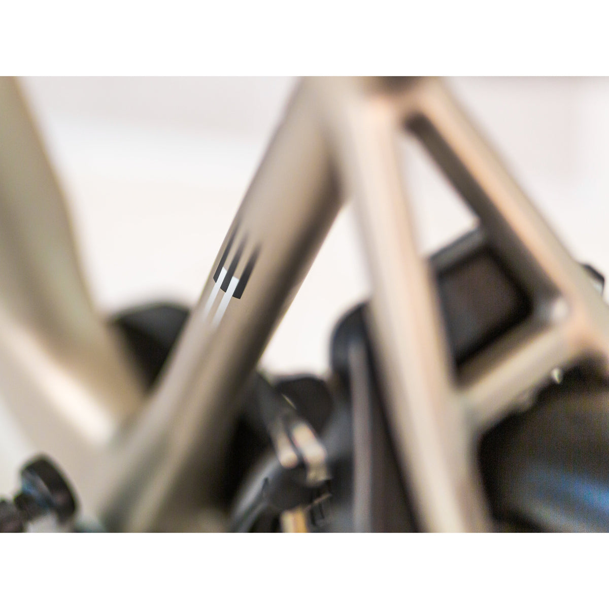 Puch E-Soul N7 - Titanium Grey Matt - Hoge Instap - 55cm - AE-trading