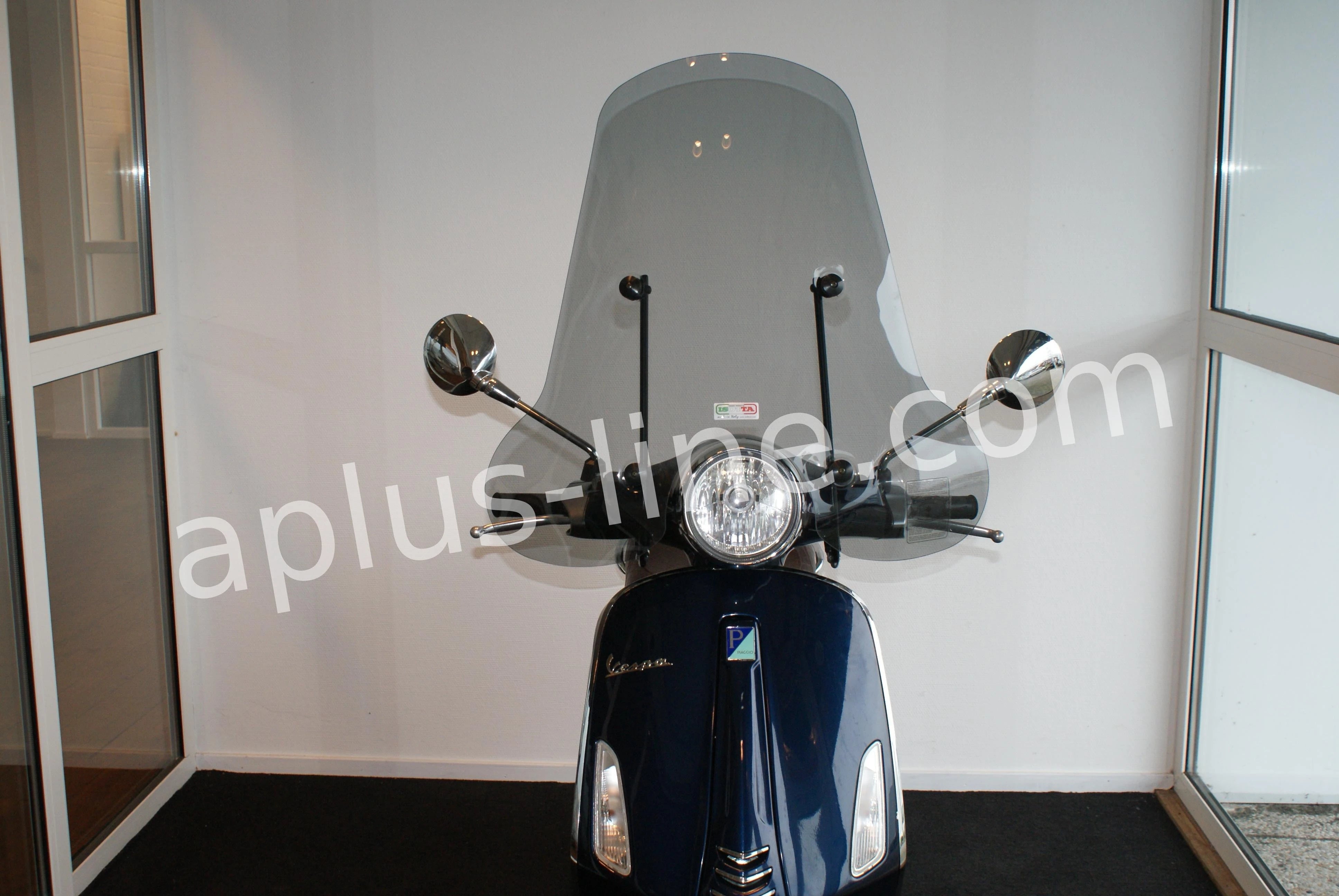 Windscherm Isotta Vespa Primavera Smoke (Orig Model) Netto Prijs - AE-trading