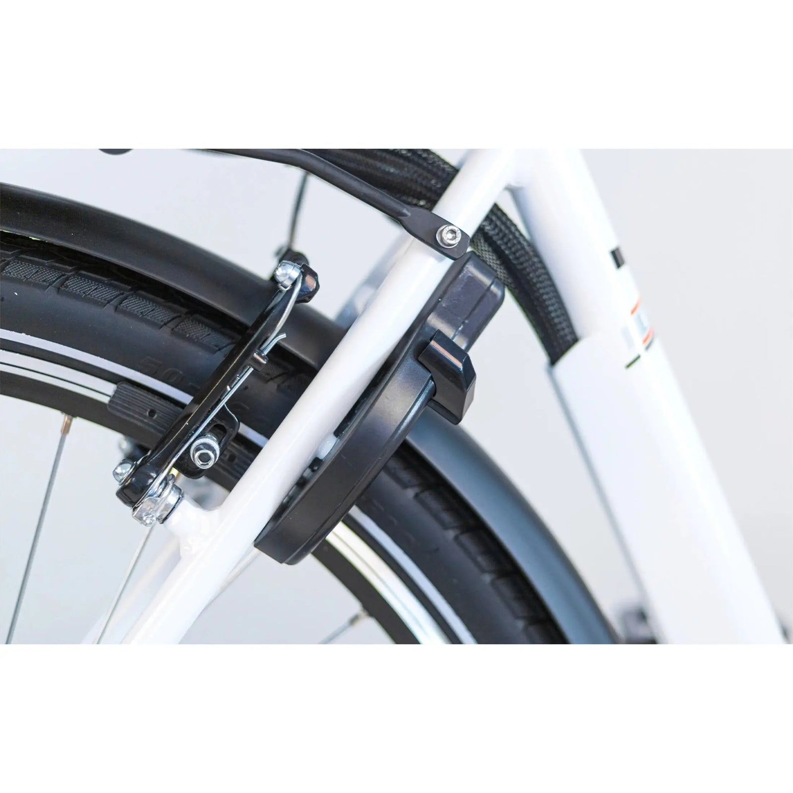 Tomos EB 05 - Elektrische Fiets - Glanzend Wit - 28 inch - 50 cm - Accu 522Wh - 250W Ananda Voorwielmotor - Shimano Tourney 7 Versnellingen - V-Brake Remmen - AE-trading
