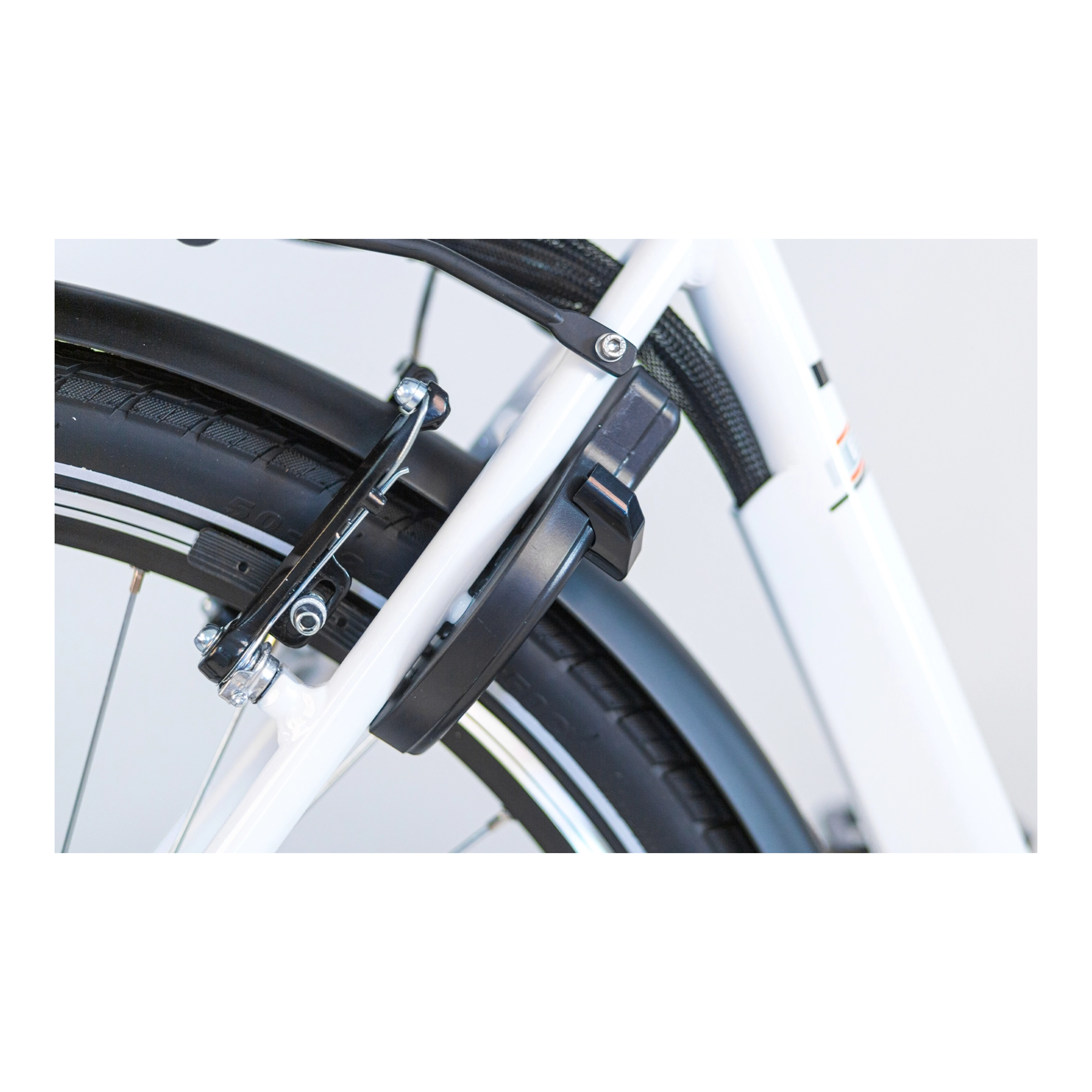 Tomos EB 05 - Elektrische Fiets - Glanzend Zwart - 28 inch - 50 cm - Accu 522Wh - 250W Ananda Voorwielmotor - Shimano Tourney 7 Versnellingen - V-Brake Remmen - AE-trading
