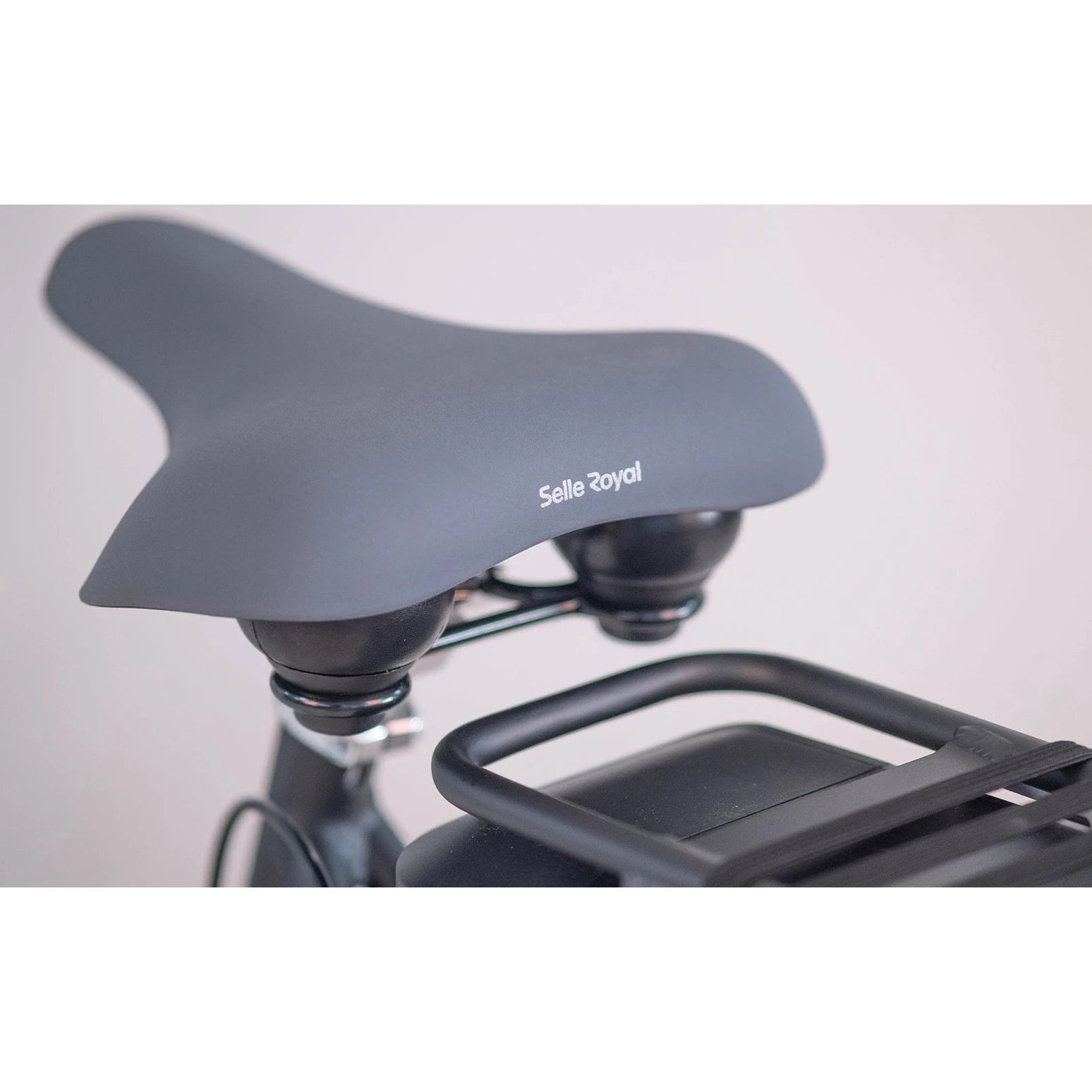 Tomos EB 08 – Coal Black Matt – Elektrische Stadsfiets – 28 inch – Ananda 250W Voorwielmotor – Shimano Nexus 3 Versnellingen – 522 Wh Accu – Framemaat 55 cm - AE-trading