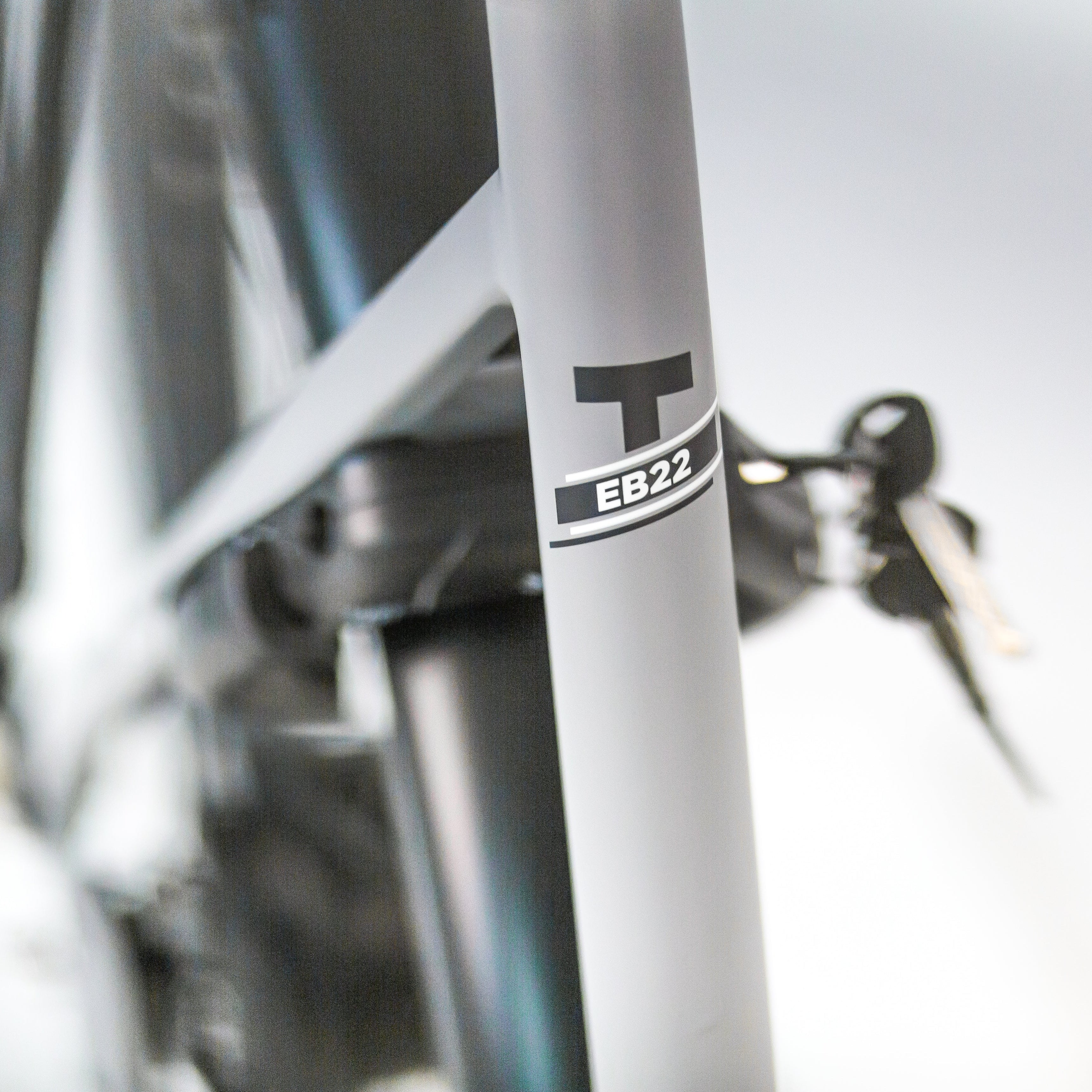 Tomos EB 22 - Grey Pastel Matt - 55cm - 748Wh - AE-trading