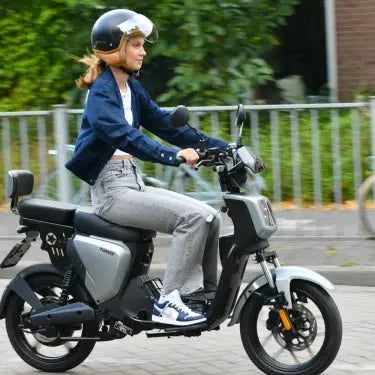 Tomos ES 01 – Mat Groen – Elektrische Scooter – 1000W Motor – 60V/25Ah Accu – 25 km/u - AE-trading
