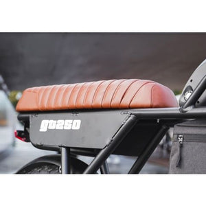 Zadel Bruin - AMG GT250 - AE-trading