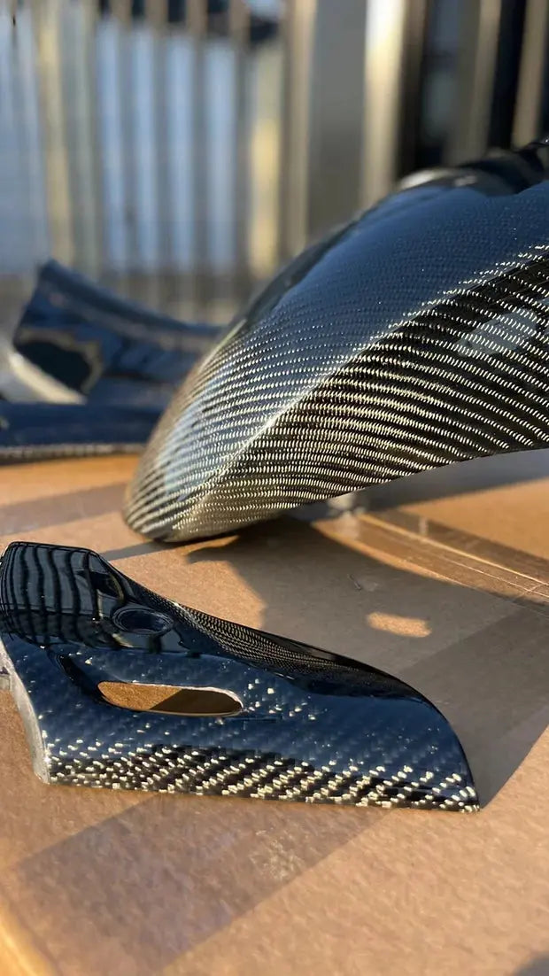 Carbon Fiber claxonneus Vespa Sprint / Primavera - AE-trading